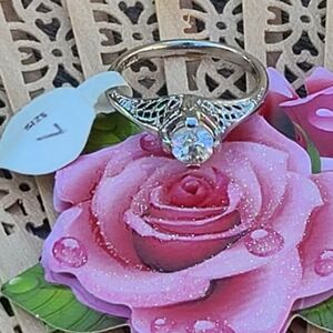 Size 7 ladies fashion ring for sale